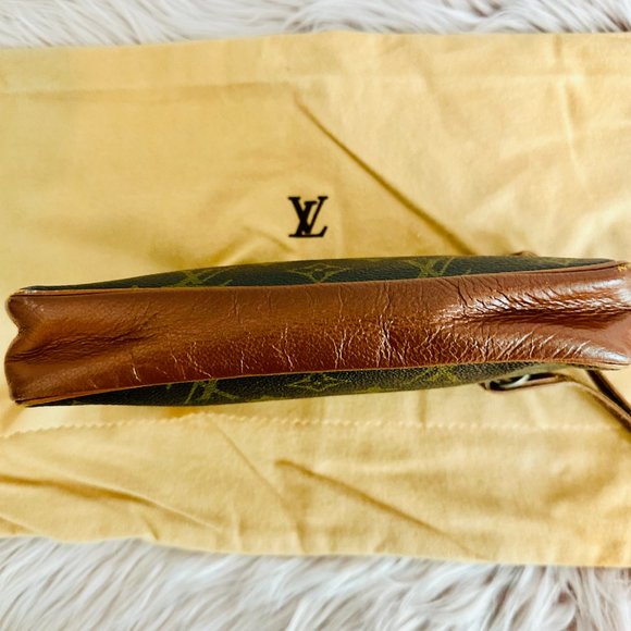 AUTHENTIC LOUIS VUITTON MONOGRAM CLUTCH WRISTLET VINTAGE - Picture 5 of 11